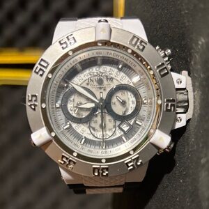 Invicta Subaqua Noma III 0924 – 50 mm Swiss Quartz Chronograph with White Dial